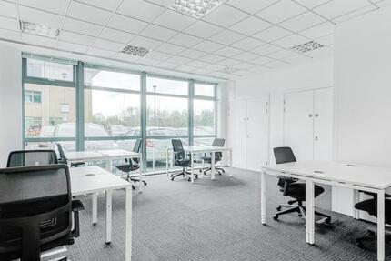 Privater Büroraum für 5 Person in Regus Uhlandstraße zimmer