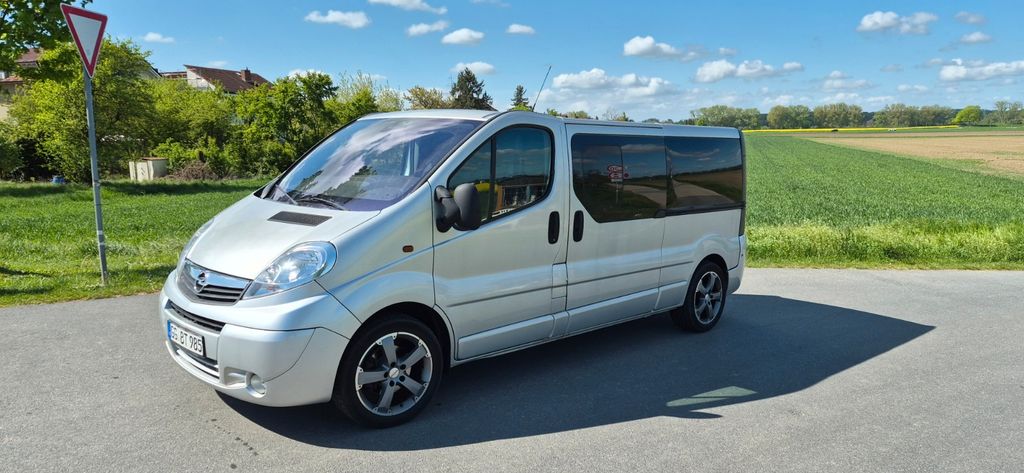 Opel Vivaro 286.400 km 12.500 &euro; Rüsselsheim am Main 65428