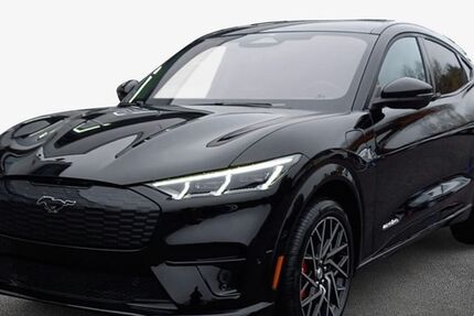 Ford Mustang Mach-E 11.000 km 53.598 &euro; Frankfurt 60386