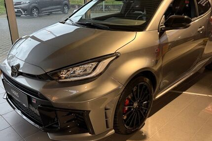 Toyota Yaris 4.852 km 43.700 &euro; Bensheim 64625