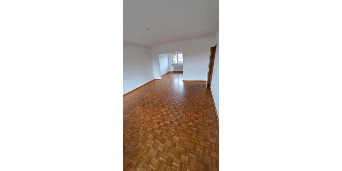 Etagenwohnung Rodgau - 4 Zimmer, 100 m&sup2;, 1.600&euro; | Angebot:25409896