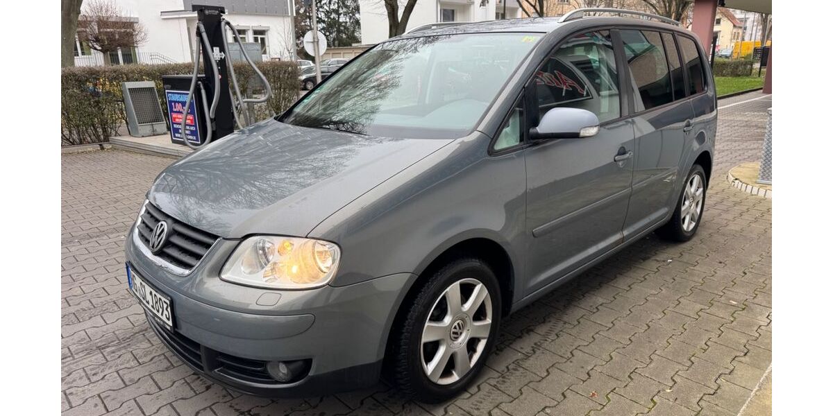 VW Touran 231.000 km 1.199 &euro; Frankfurt 60487