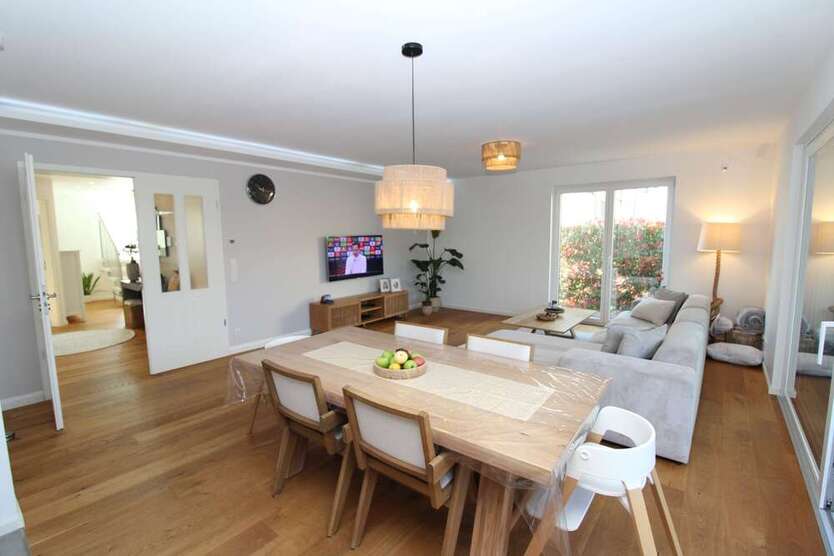 Haus zum Mieten in Maintal 2.500 € 150 m²