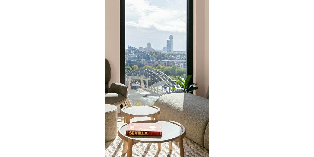 Etagenwohnung Frankfurt am Main Ostend - 2 Zimmer, 69 m&sup2;, 2.550&euro; | Angebot:24991543