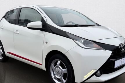 Toyota Aygo (X) 121.000 km 5.999 &euro; Frankfurt am Main 60386