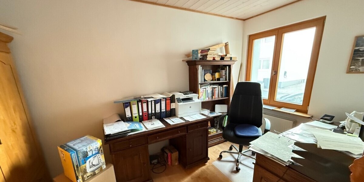 Flörsheim: Sie suchen das besondere Wohnflair? Ein toller Familienwohnsitz mit ELW - Doppelhaushälfte Flörsheim | Angebot:25568492