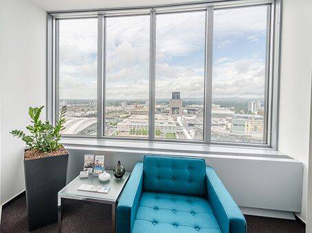 Flexible Büros im Wahrzeichen Frankfurts - im Messeturm - All-in-Miete