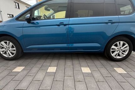 VW Touran 130.600 km 16.400 &euro; Biblis 68647