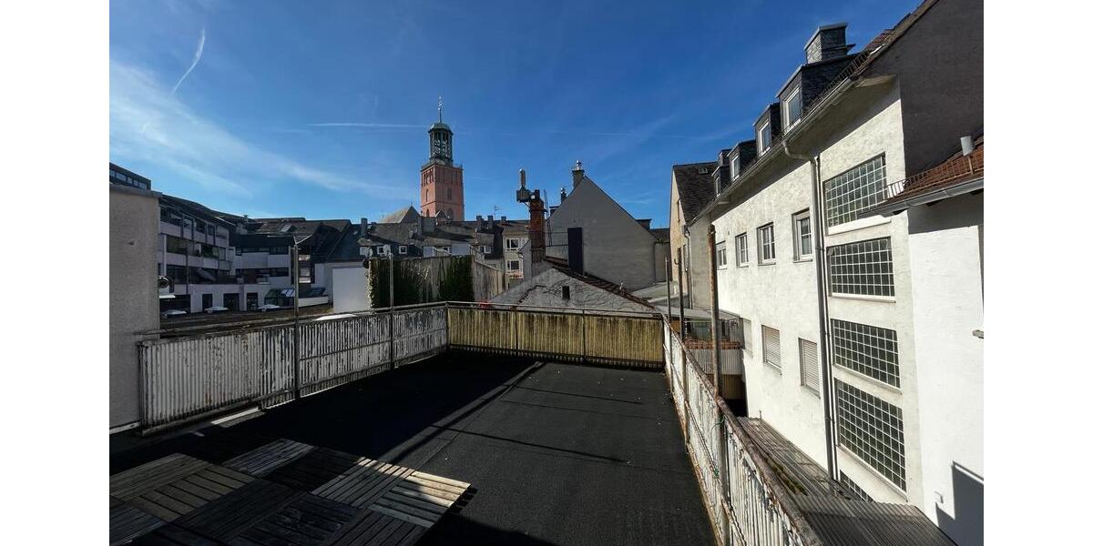 5-Zimmer Wohnung mit ca. 45qm großer Dachterrasse in bester Innen 5 zimmer