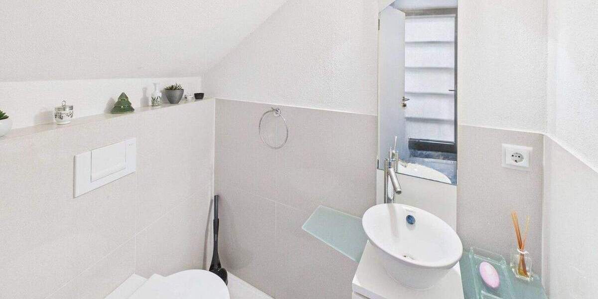 Etagenwohnung Mainz Hechtsheim - 3 Zimmer, 153 m&sup2;, 2.745&euro; | Angebot:24794494