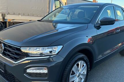 VW T-Roc 27.116 km 16.900 € Büttelborn 64572