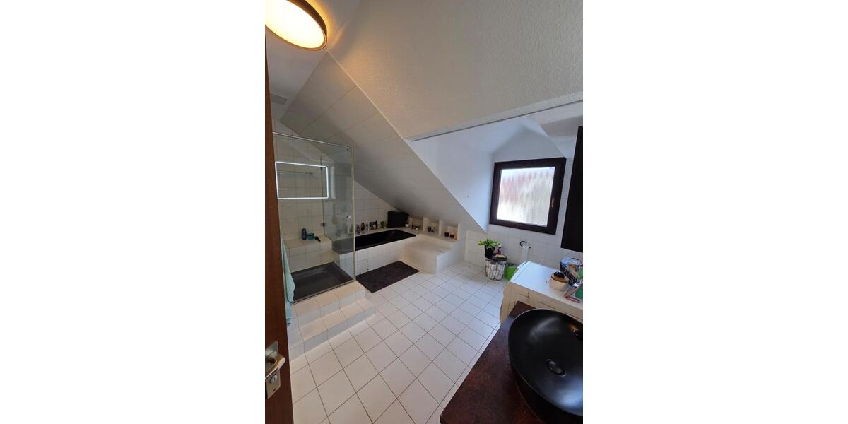 Provisionsfrei: 3-Zimmer - Wohnung mit Loggia & Waldblick 3 zimmer