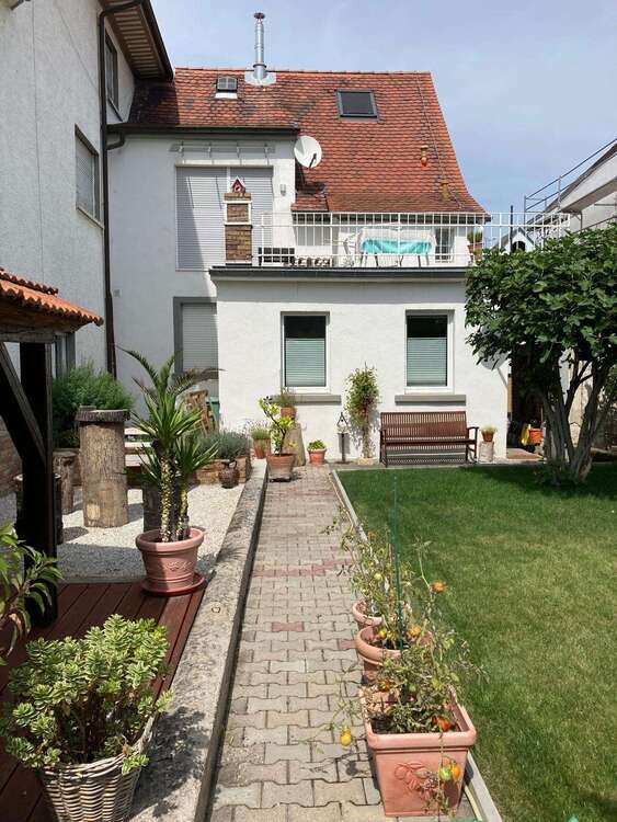Haus zum Kaufen in Rheindürkheim 329.000 € 120 m²