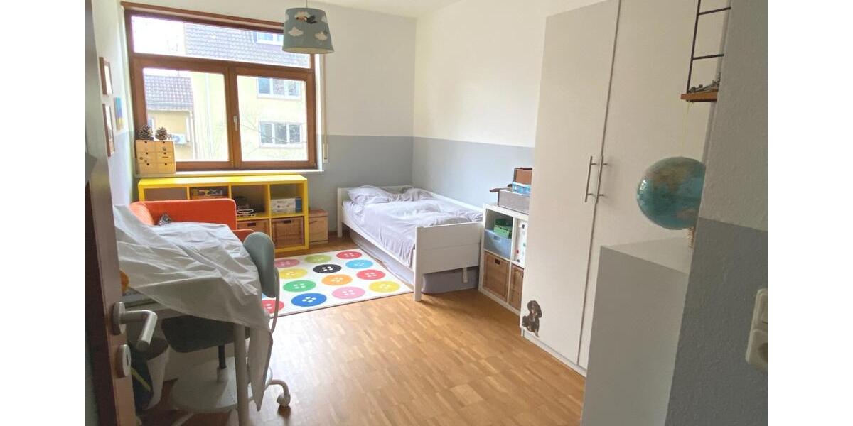 Etagenwohnung Darmstadt Bessungen - 4 Zimmer, 125 m&sup2;, 1.700&euro; | Angebot:26296796