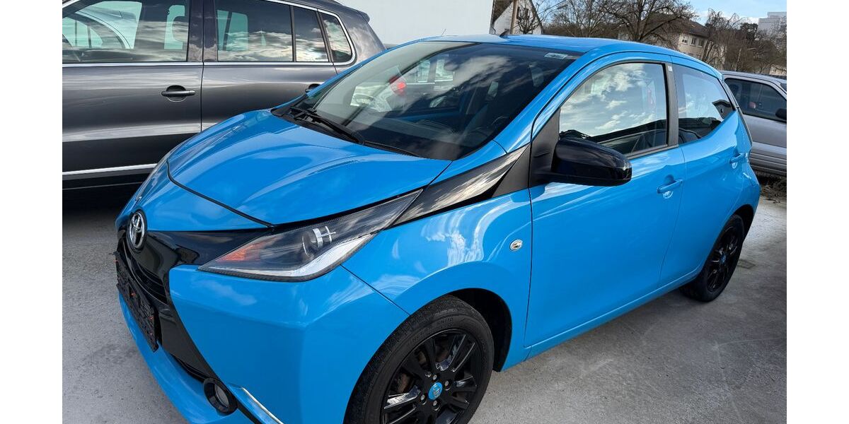 Toyota Aygo (X) 136.977 km 6.398 &euro; NEU ISENBURG 63263