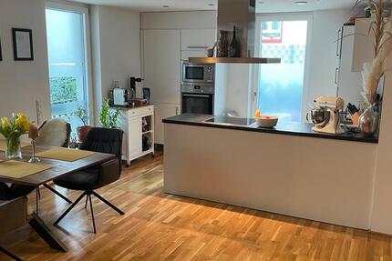 Wohnung Frankfurt am Main Nordend Ost - 2 Zimmer, 65 m&sup2;, 1.750&euro; | Angebot:25409897