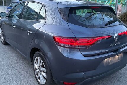 Renault Megane 204.459 km 9.508 &euro; Hofheim am Taunus 65719
