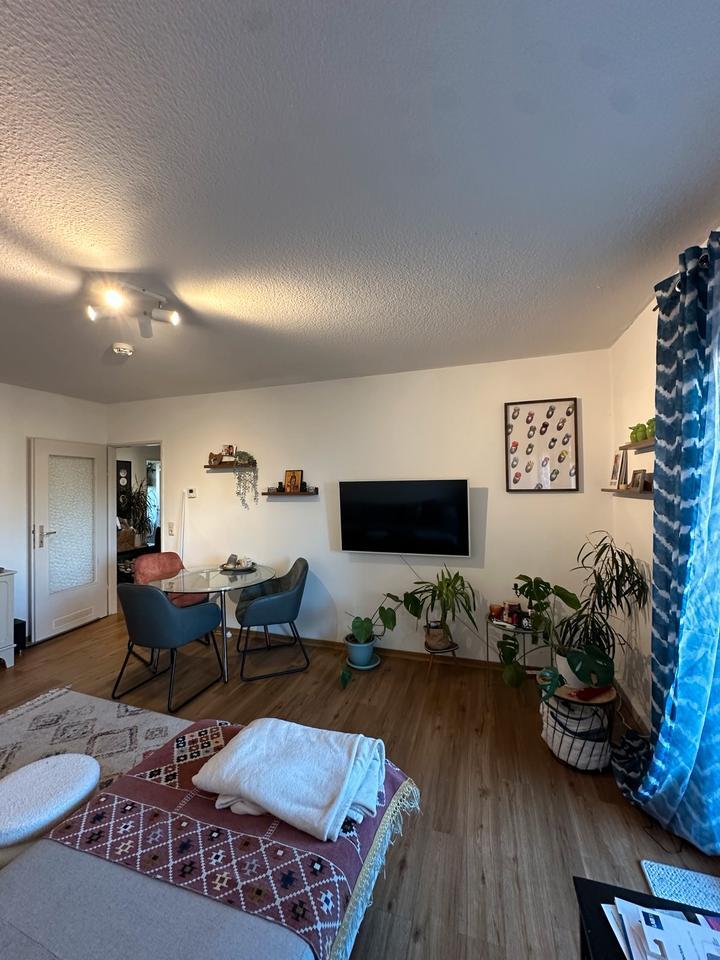 NUR **6 Monatige Zwischenmiete**Möblierte 2 Zimmer EBK & Balkon zimmer