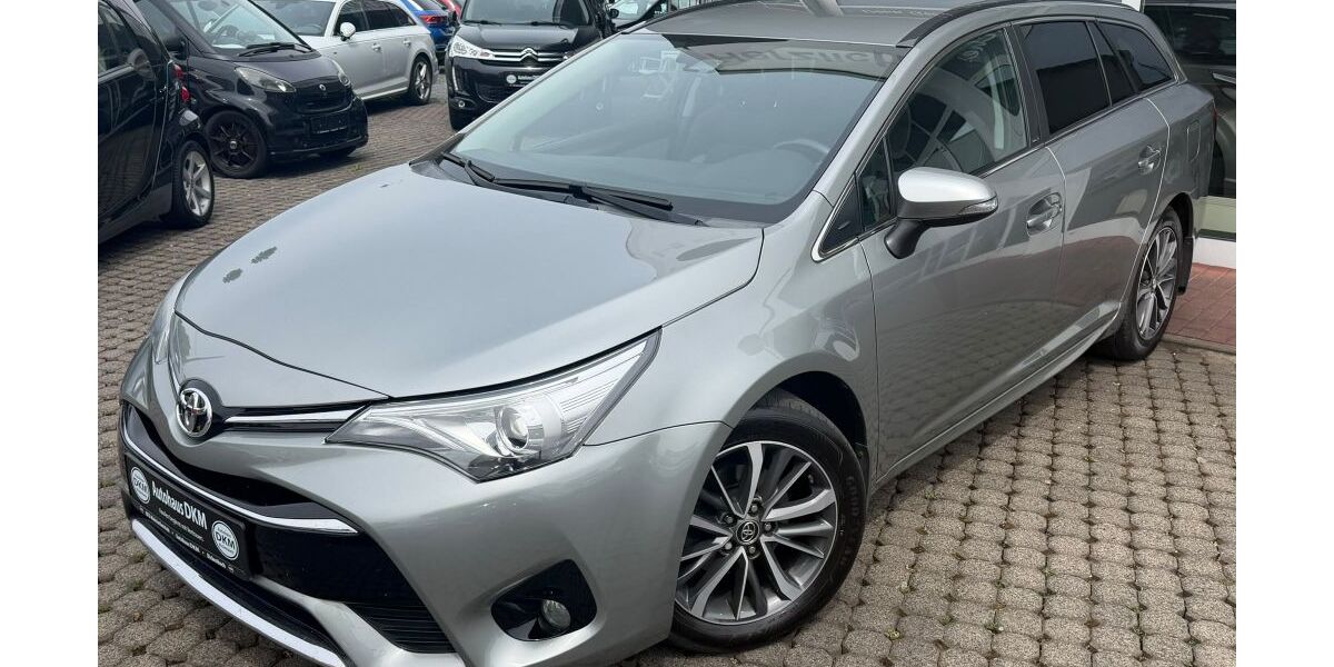 Toyota Avensis 138.000 km 14.990 &euro; Bickenbach 64404