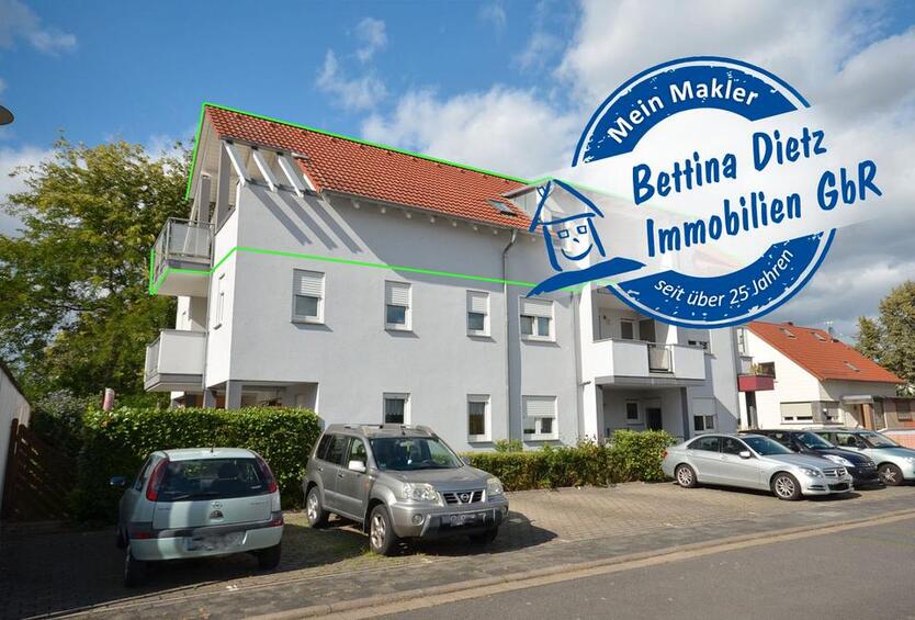 DIETZ: 3-Zimmer-Dachgeschosswohnung mit 2 Sonnen-Balkonen, Wanne+Dusche, Einbauküche zimmer