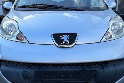 Peugeot 107 180.500 km 1.990 &euro; Büttelborn 64572