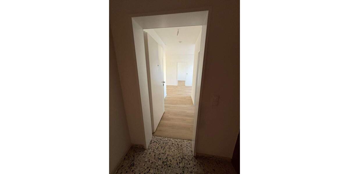 Etagenwohnung Rüsselsheim am Main Rüsselsheim - 2 Zimmer, 77 m&sup2;, 1.050&euro; | Angebot:25372133