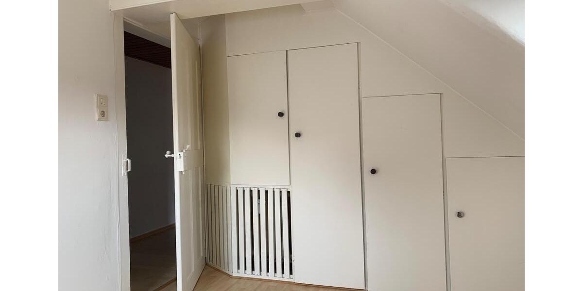 Dachgeschoßwohnung Frankfurt am Main Innenstadt 3 - 2 Zimmer, 40 m&sup2;, 450&euro; | Angebot:26425624