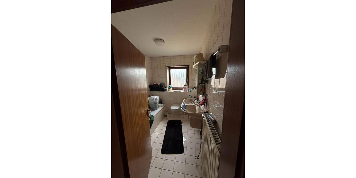 Dachgeschoßwohnung Stockstadt am Rhein - 3 Zimmer, 92 m&sup2;, 1.270&euro; | Angebot:26670903