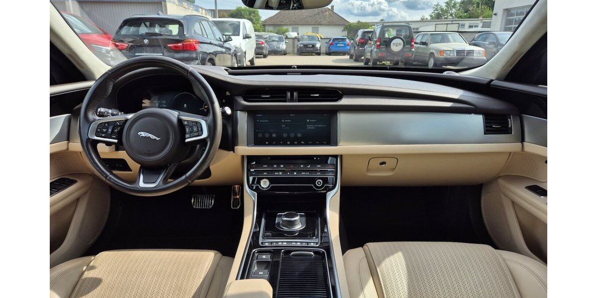 Jaguar XF Prestige Leder, GSHD, Navigation, Rückfahrkamer 104.922 km 21.690 &euro; Rodgau 63110