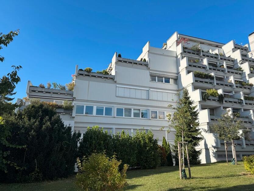 4 Zi. Eigentumswohnung 124 qm mit Balkon im Komponistenviertel DA