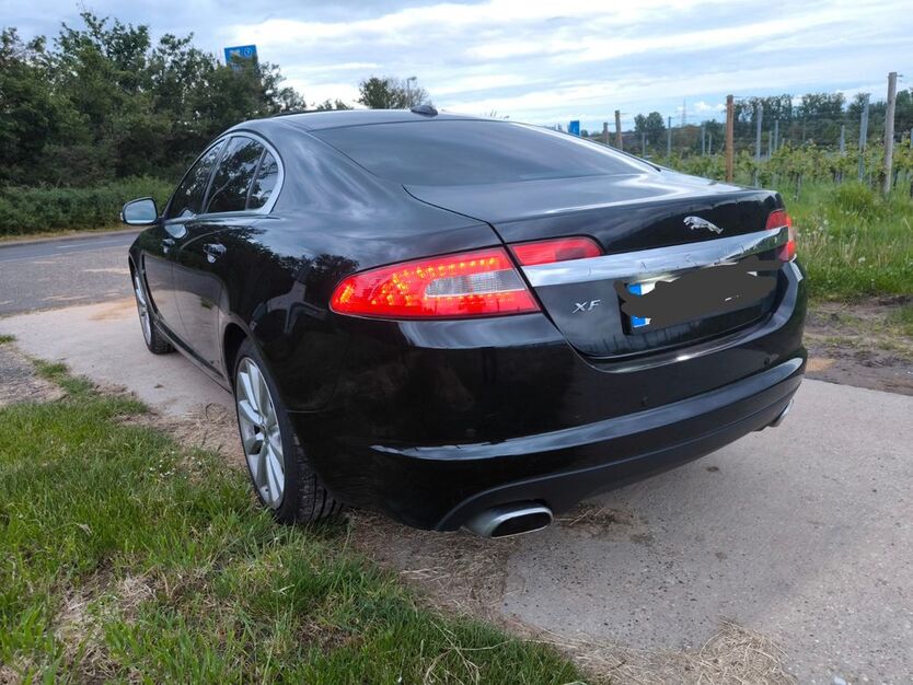 Jaguar XF 196.000 km 5.900 € Rüsselsheim 65428