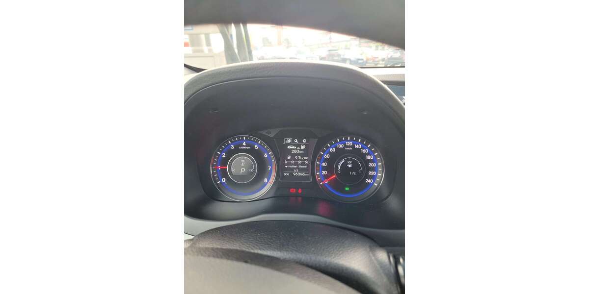 Hyundai i40 96.000 km 15.000 &euro; Rüsselsheim am Main 65428