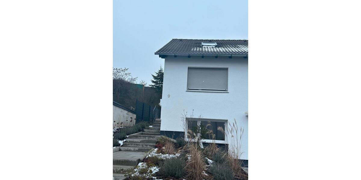 Etagenwohnung Hofheim am Taunus - 2 Zimmer, 73 m&sup2;, 1.250&euro; | Angebot:25512392