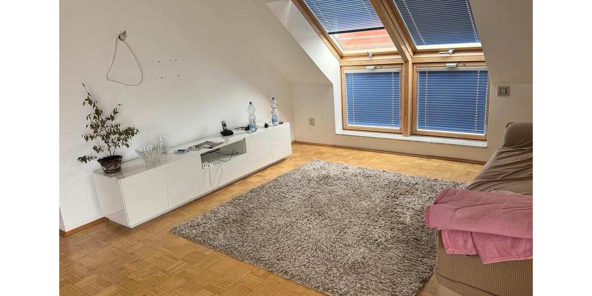 Dachgeschoßwohnung Flörsheim am Main - 3 Zimmer, 75 m&sup2;, 1.300&euro; | Angebot:25902152