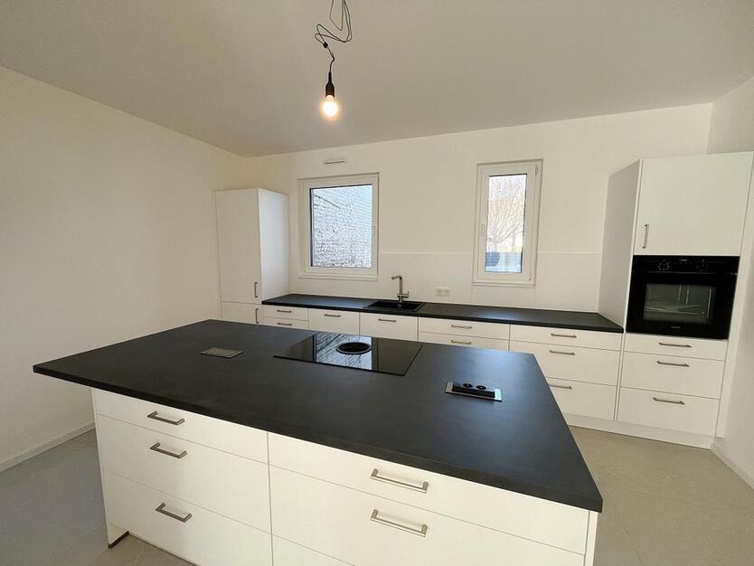 Neubau Town-House mit Eventküche in Ginsheim-Gustavsburg inklusive Terrasse und Tiefgarage zimmer