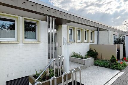 **RESERVIERT** Architektenbungalow + Einliegerwohnung + separate Büroeinheit in Feldrandlage von DA-Arheilgen - Haus Darmstadt-Arheilgen Darmstadt/Vororte | Angebot:26440066