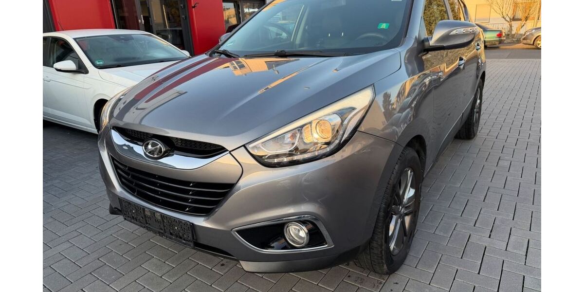 Hyundai ix35 118.862 km 9.600 &euro; FRANKFURT AM MAIN 60488
