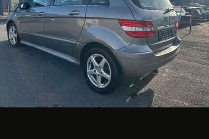 Mercedes-Benz 200 320.000 km 2.100 &euro; Neu isenburg 63263