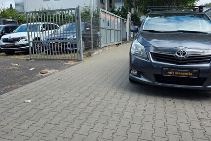 Toyota Verso 184.000 km 5.800 &euro; Offenbach 63071