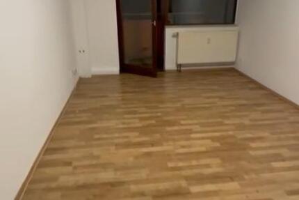 WG ab sofort frei 1 zimmer