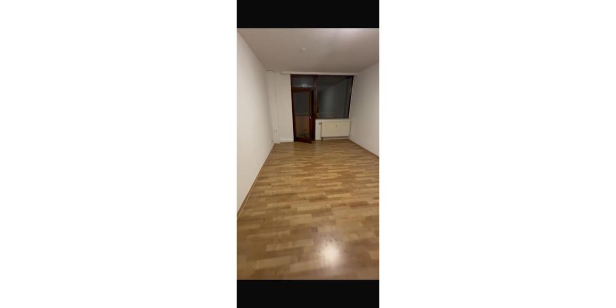 WG ab sofort frei 1 zimmer