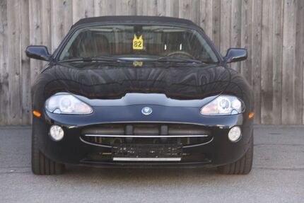 Jaguar XK8