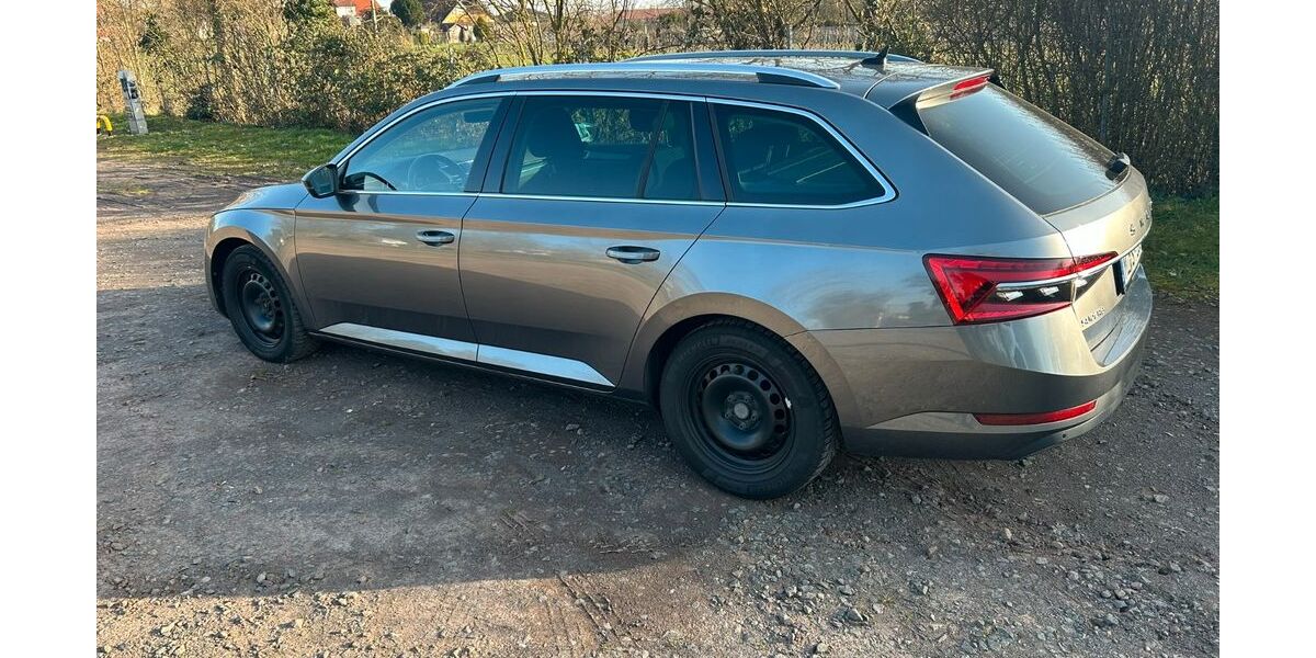 Skoda Superb 49.000 km 25.490 &euro; Guntersblum 67583