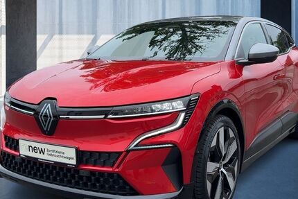 Renault Megane E-TECH 21.800 km 28.560 € Frankfurt / Main 60314