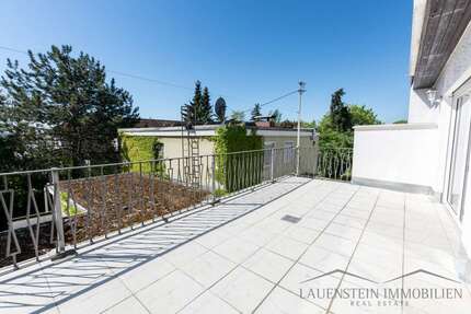 Haus Wiesbaden Schierstein - 3.5 Zimmer, 132 m&sup2;, 1.550&euro; | Angebot:26490837