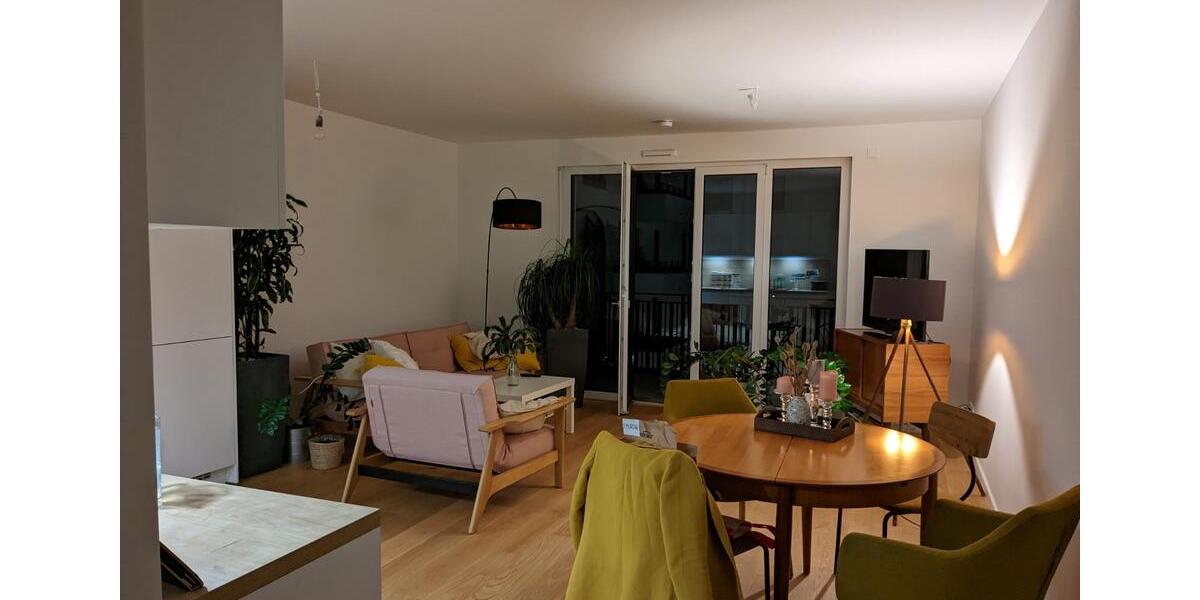 Etagenwohnung Offenbach am Main Hafen - 4 Zimmer, 109 m&sup2;, 1.850&euro; | Angebot:25376328