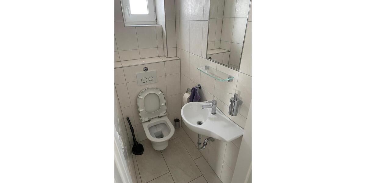 Etagenwohnung Flörsheim am Main - 5 Zimmer, 120 m&sup2;, 1.380&euro; | Angebot:25440023