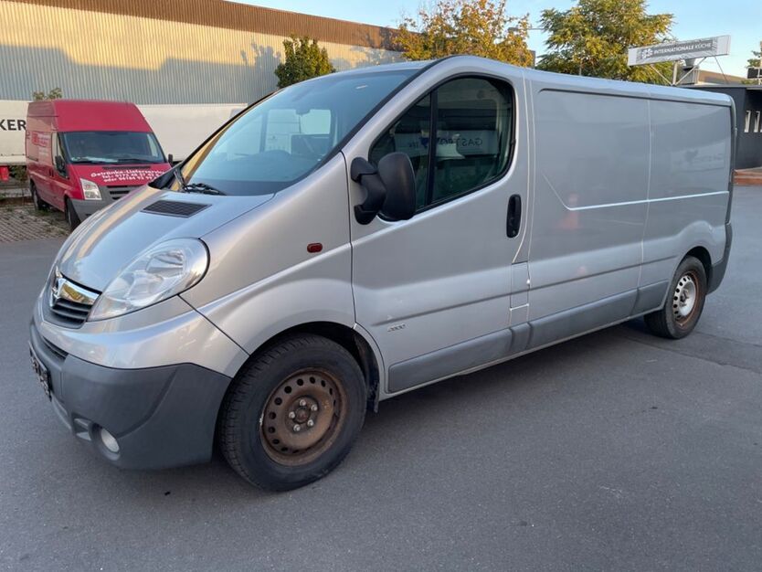 Opel Vivaro 200.000 km 9.999 € Frankfurt am Main 60314