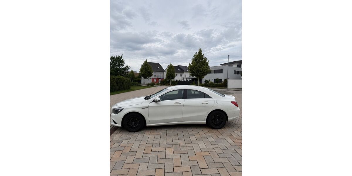 Mercedes-Benz CLA 200 184.444 km 10.500 &euro; Kelsterbach 65451
