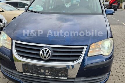 VW Touran 119.000 km 3.800 &euro; Dietzenbach 63128